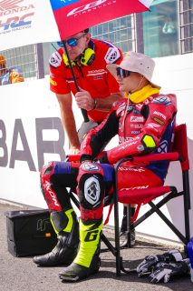 VICKERS_AUSTRALIA_298